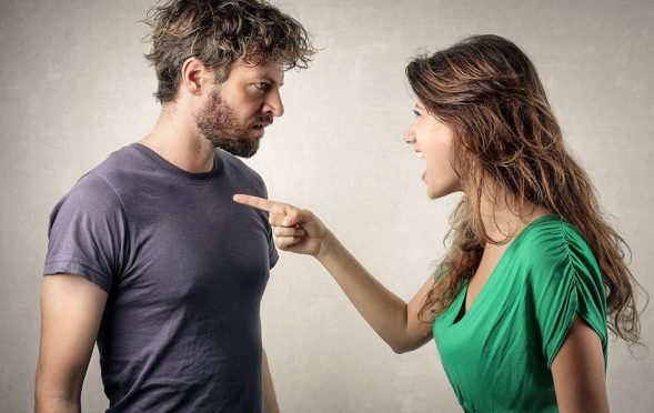 Simi-couple-therapy-fighting-946x675